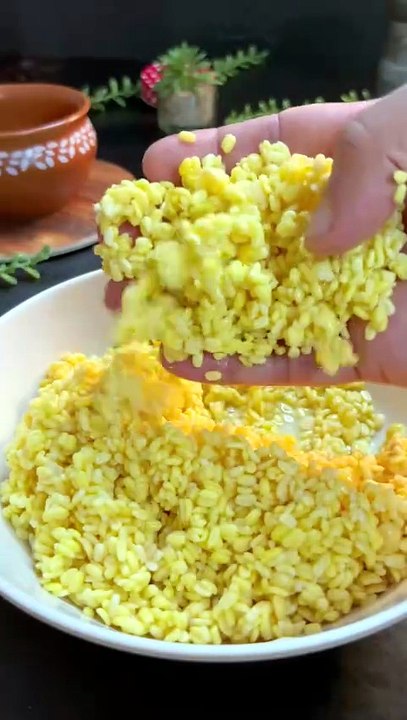 Moong Dal Ki Kachori 😍🔥.. #kachori #kachorirecipe #dalkachori #kachorilover