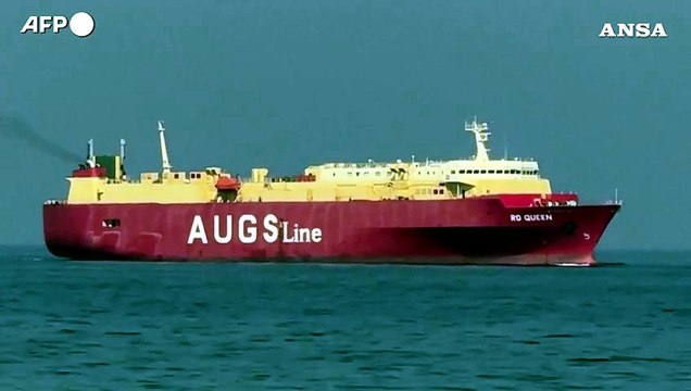 Navi al largo della costa orientale degli Emirati Arabi Uniti, vicino allo Stretto di Hormuz