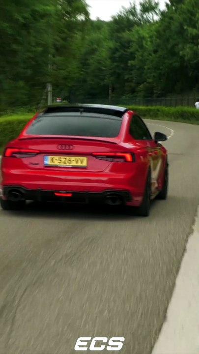 Supercars Accelerating!