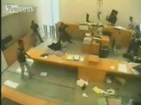 processo shock - rissa in aula