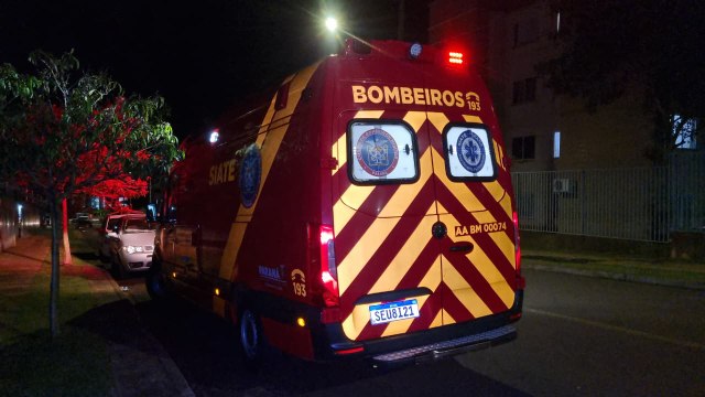 Adolescente sofre queda e é atendida pelo Siate no Bairro Floresta, em Cascavel