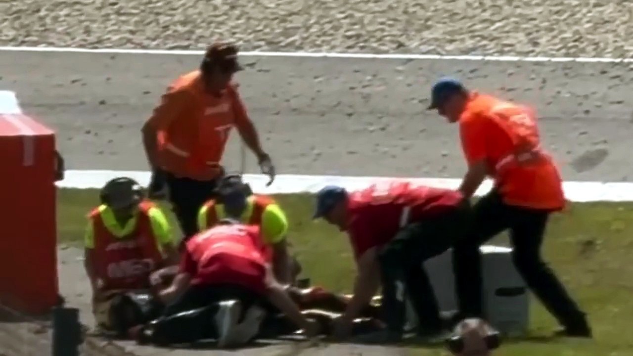 horrible crash at ASSEN 2026 race Aprila'S BEzzecchi  without inJury