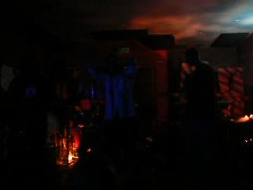 Birth et Chained
