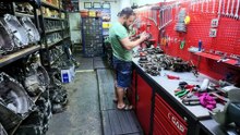 Şanzımanı Dağıtmamak İçin Debriyaj'a Tam Bas Vitesi Tam Geçir Mehmet Usta Telefon 🢃