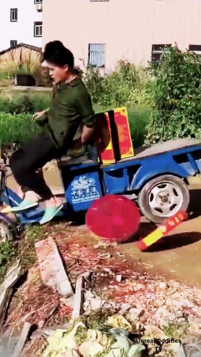 Unexpected Loader Rickshaw Crash Into a Ditch | Viral Short 🚜