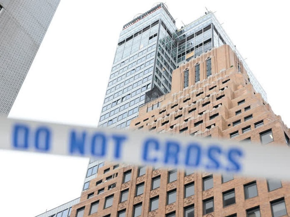 Evakuierung: Hochhaus mitten in New York droht einzustürzen!