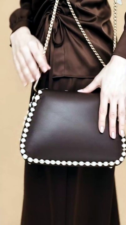"The Dress That Makes Everyone Think You Are Rich"