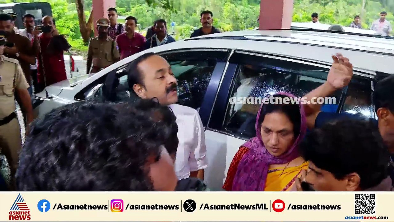 മുഖ്യമന്ത്രി മേപ്പാടിയിലെ ദുരിതാശ്വാസ ക്യാമ്പിലെത്തി, ഒപ്പം മന്ത്രി ടി.സിദ്ദിഖും