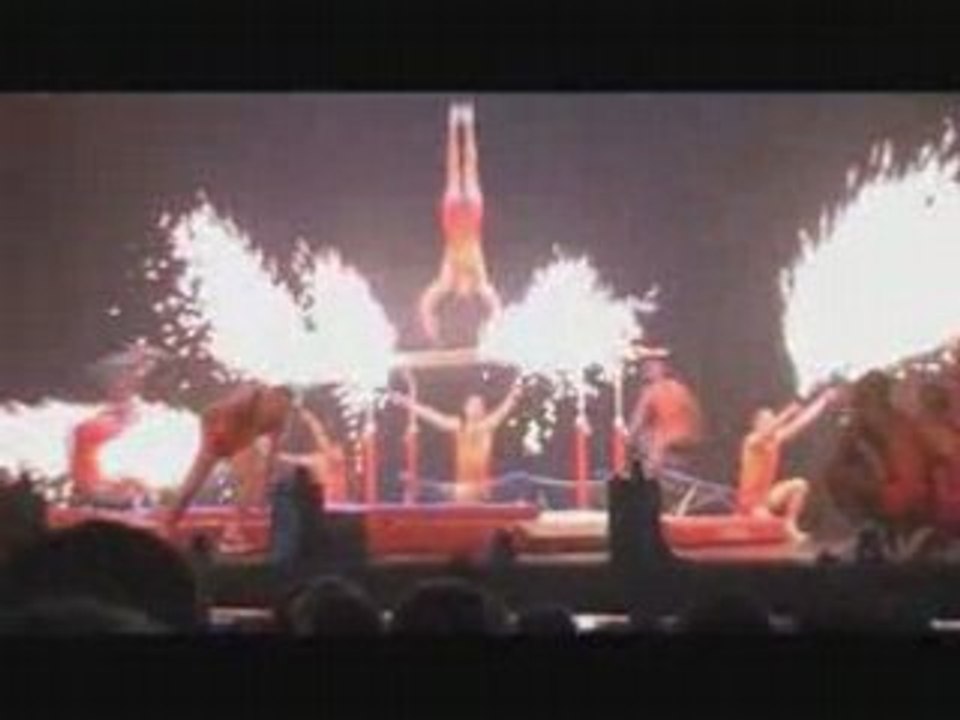 BSPP - Nuit du Feu - Le chahut des Minis Trampolines