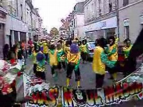 mas moul massif participe à le mans fait son cirque 2008