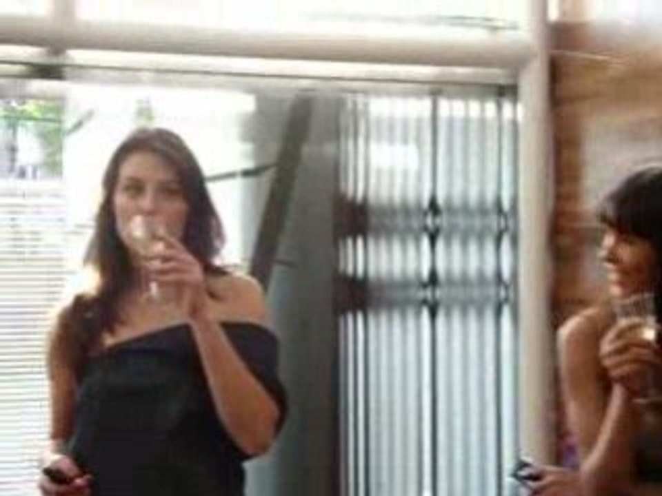 Secret Flash Mob - desfile na Oscar Freire, São Paulo