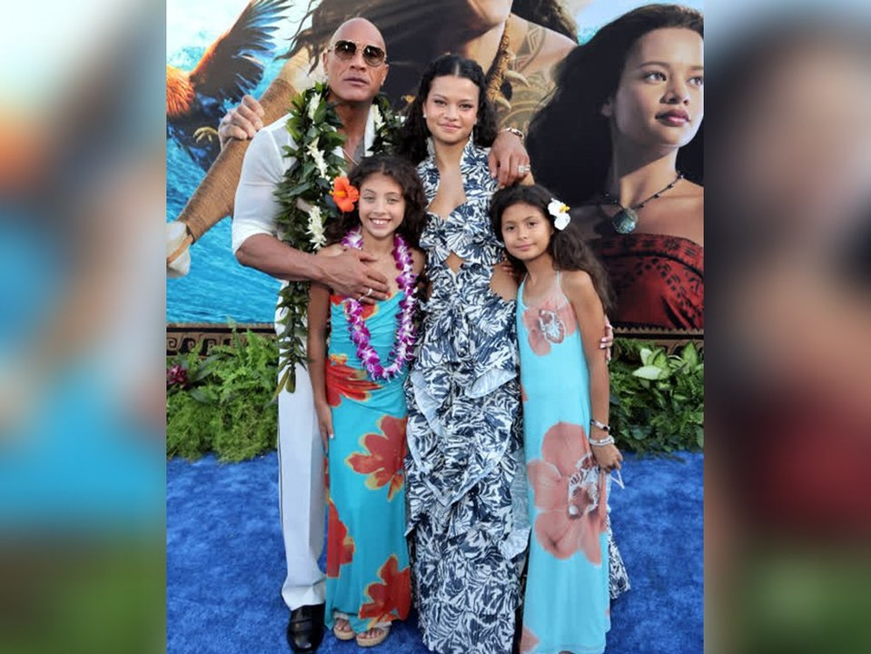 Dwayne Johnson bringt seine drei Töchter mit zur "Moana"-Premiere