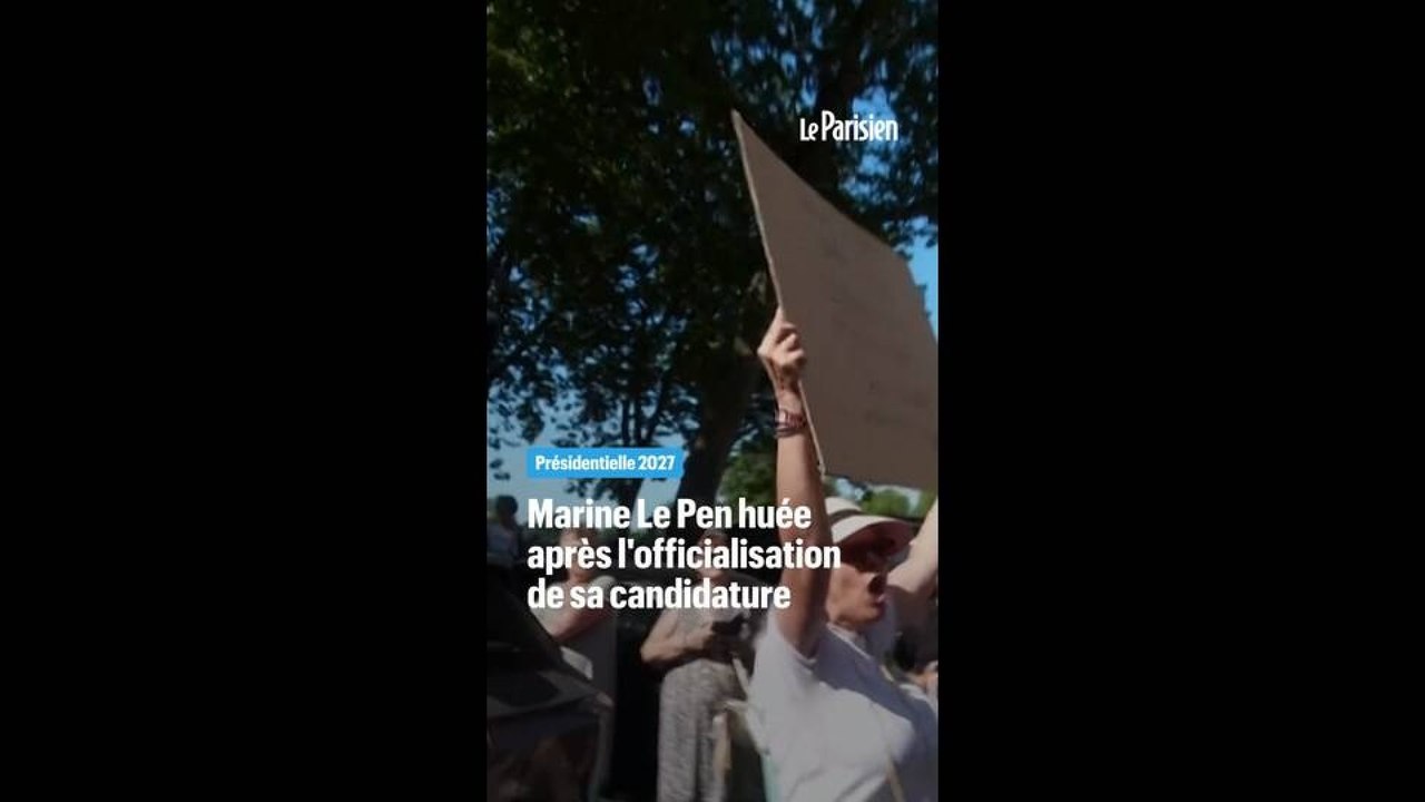 Marine Le Pen huée après l'officialisation de sa candidature