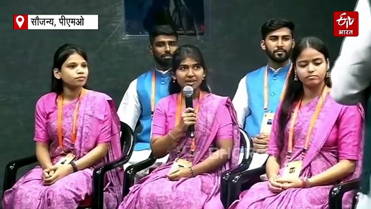 मुफलिसी में भी नहीं छोड़ा 'शिक्षा' का साथ, सफलता ऐसी मिली कि पीएम ने दी शाबाशी, पूनम - पुष्पा की प्रेरणादायक कहानी