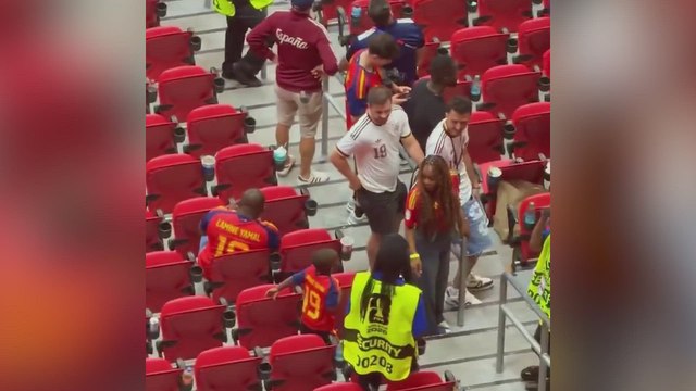 El hermano de Lamine Yamal vuelve a arrasar en redes por esta imagen con Moha, el mejor amigo del futbolista