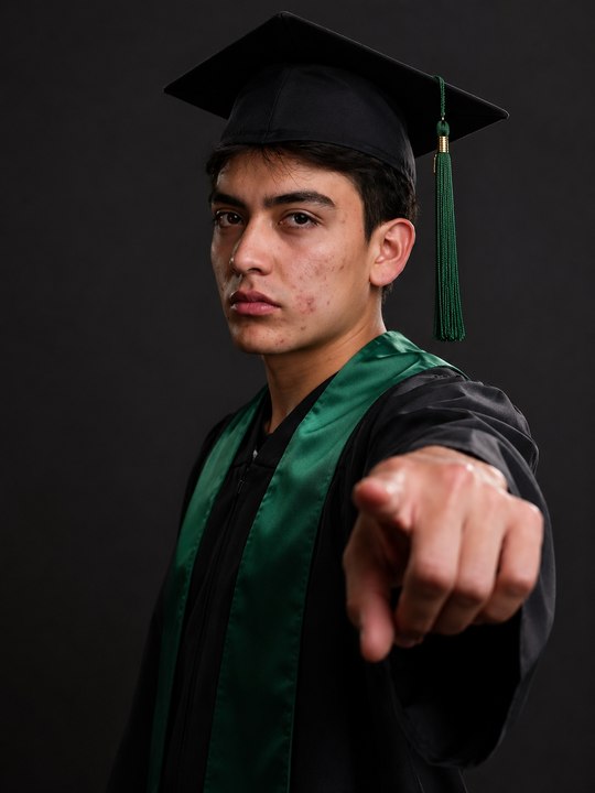 Gilberto Mora: DEL MUNDIAL... ¡A SU GRADUACIÓN!