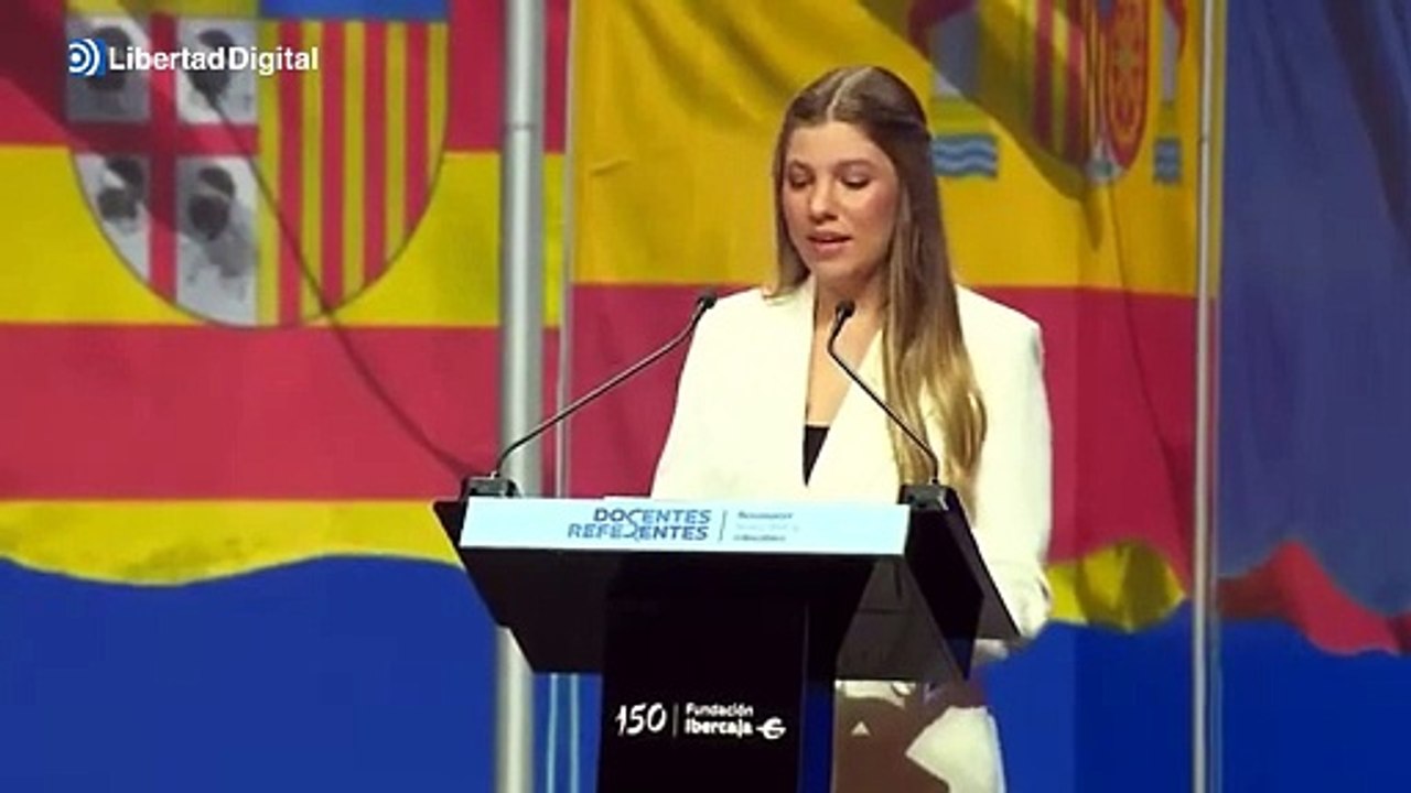 La infanta Sofía pronuncia su primer discurso oficial arropada por los Reyes y Leonor