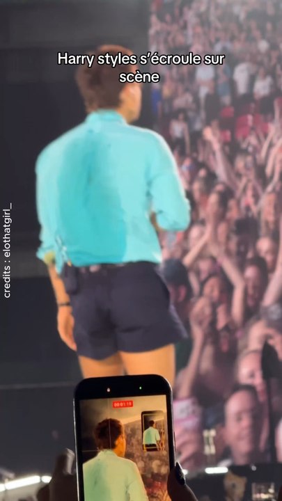 Harry styles s’écroule Wembley n7
