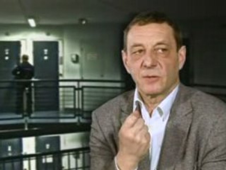 4/7 ENTRE 2 VIES DE LA PRISON A LA LIBERTE