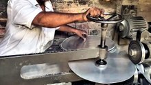 This Ordinary Pot Has an Extraordinary Making Process
