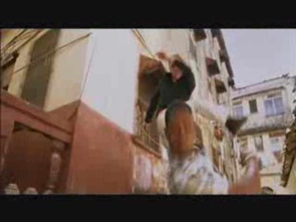 Quantum of solace (James Bond) Trailer/ bande a...