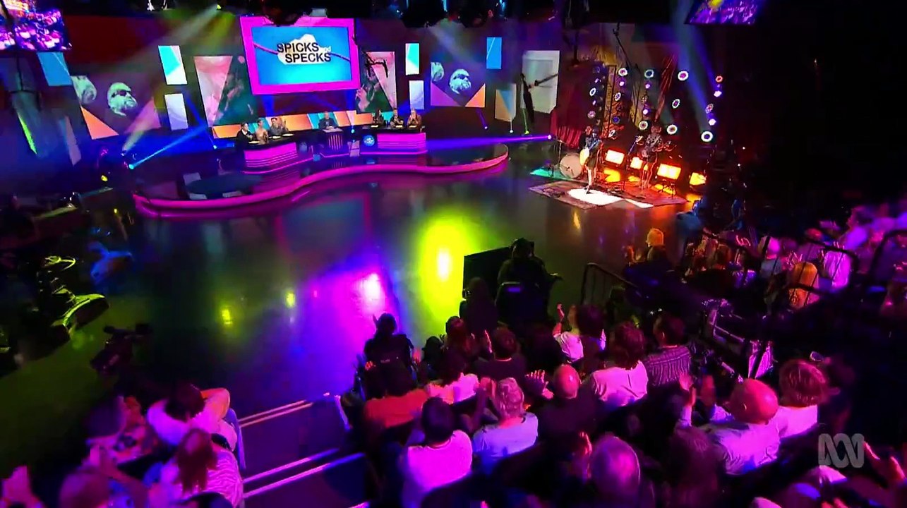 Spicks and Specks - Season 13 Episode 1 -Grace Cummings, Michael Pynter, Chloe Petts & Pete Helliar