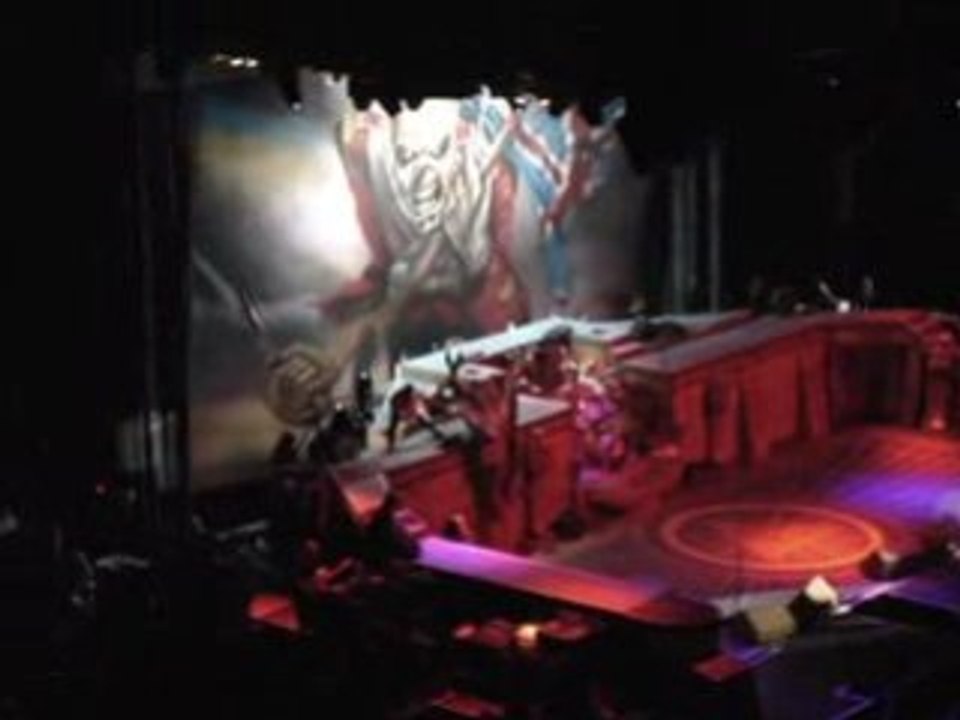 IRON MAIDEN BERCY LE 01-07-2008 - INTRO TROOPER