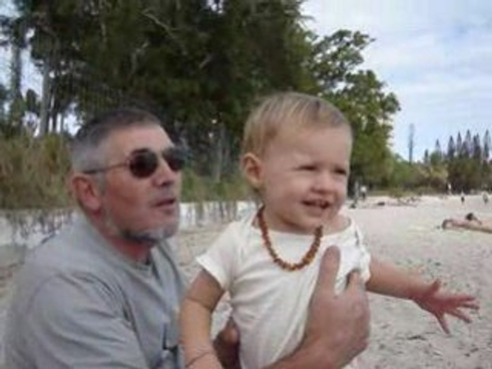 elora sur la plage....