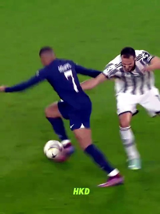 Impossible à arrêter  Mbappé en pleine démonstration