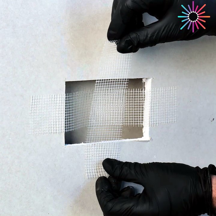 Instantly repair drywall holes with this DIY! 🛠️