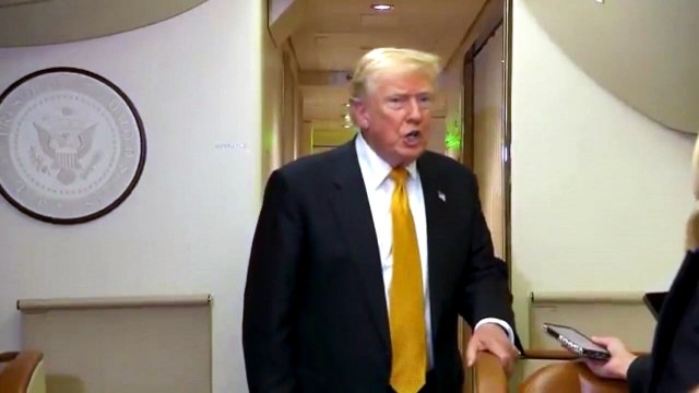 Trump bromea sobre posible amenaza de Irán contra su avión: Soy el número uno en su lista