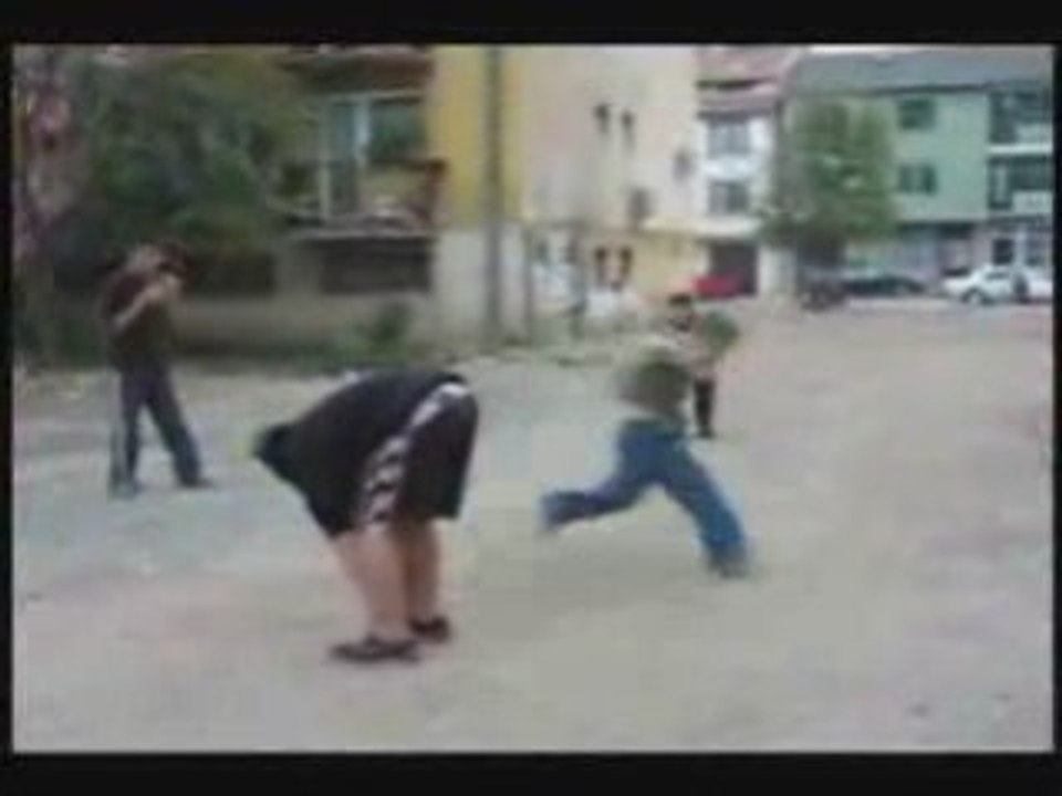 VIDEO GAG PIEGE TUZAK GET APENS