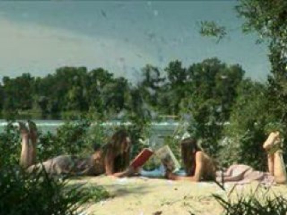 DEMOREEL PUB/CINEMA BY GERALDINE BREZAULT