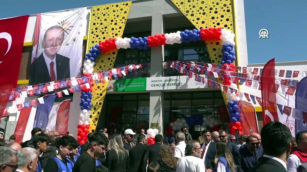 Gençlik ve Spor Bakanı Bak, Merzifon Gençlik Merkezi'nin açılış töreninde konuştu: | Ajansspor | AA