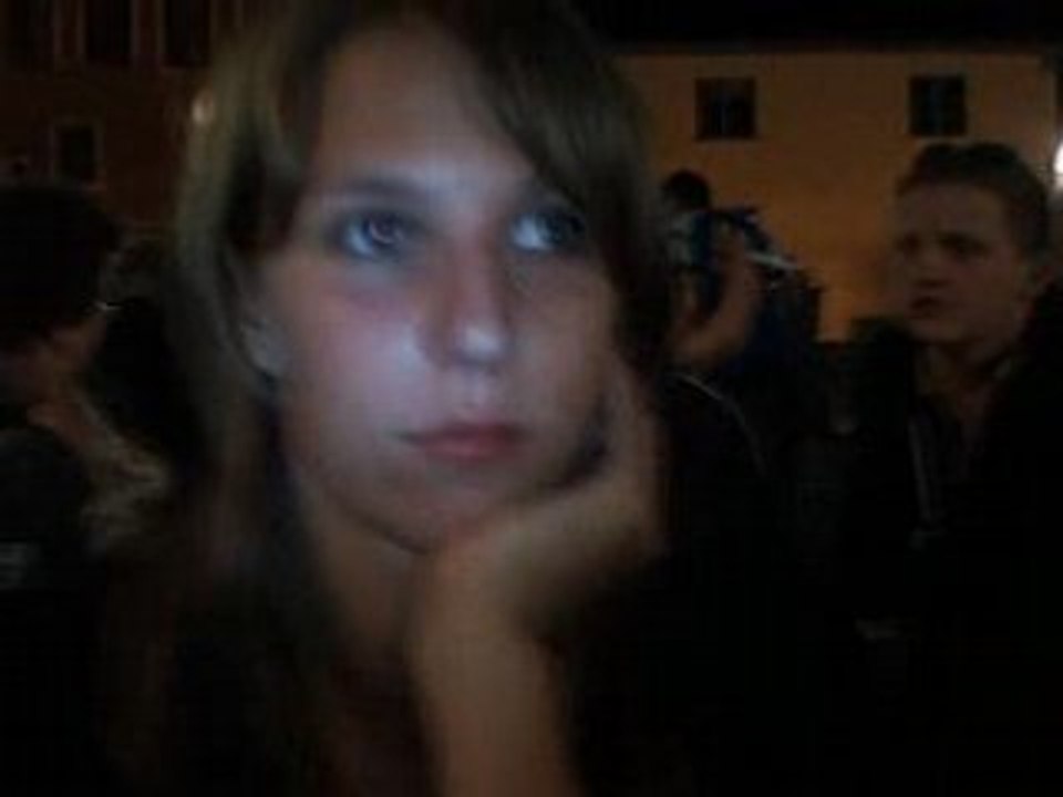 Charlotte tire la langue!