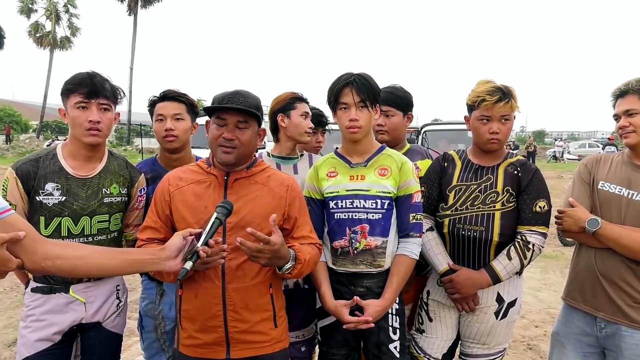 លោក ពេជ្រ សុខា ជម្នះវិបត្តិសេដ្ឋកិច្ច រៀបចំទីលានវាលឥន្ទ្រី បើកឱកាសឱ្យអ្នករត់កង់បីចូលរួមប្រកួតដោយសេរី