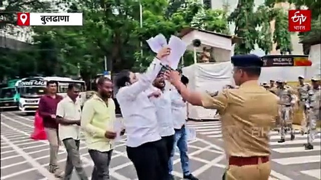 विधानभवनावर शेतकऱ्यांचा मोर्चा; सोयाबीन-कापूस उधळून सरकारचा केला निषेध, रविकांत तुपकर ताब्यात
