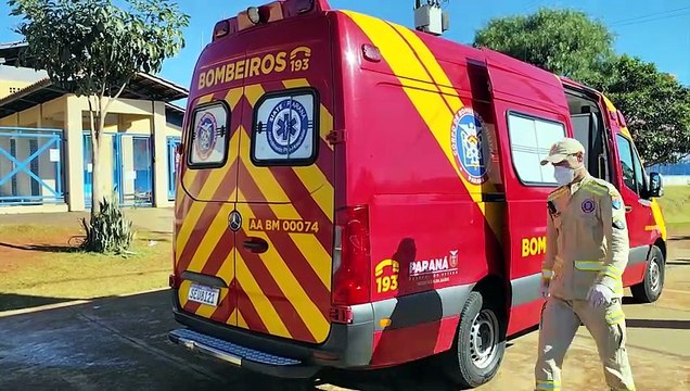 Menino de 6 anos sofre corte na testa após cair em escola no Riviera
