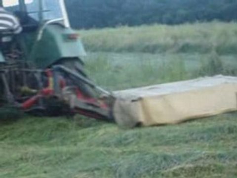 Fauchage avec Fendt 108
