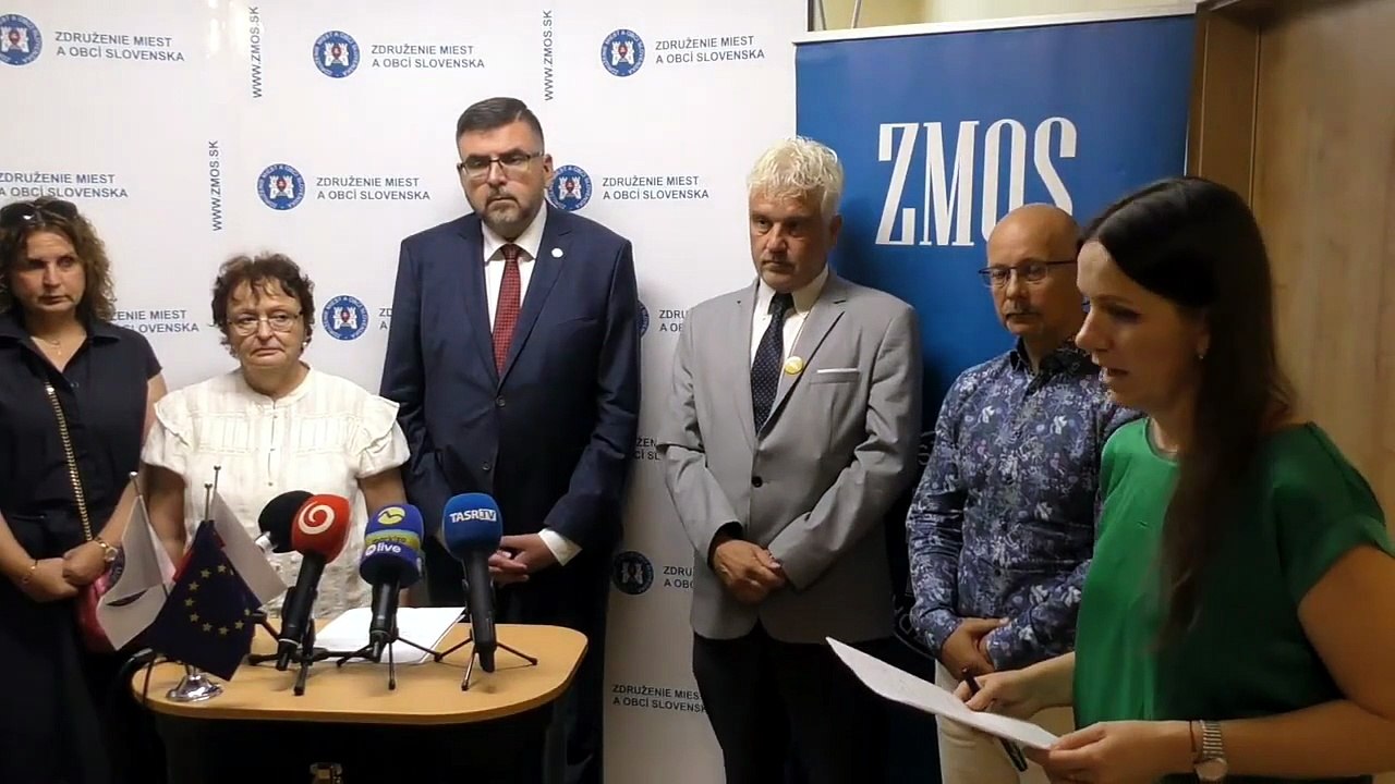ZÁZNAM: Obecná polícia by mala mať možnosť vykázať násilníka z obydlia, tvrdia odborníci