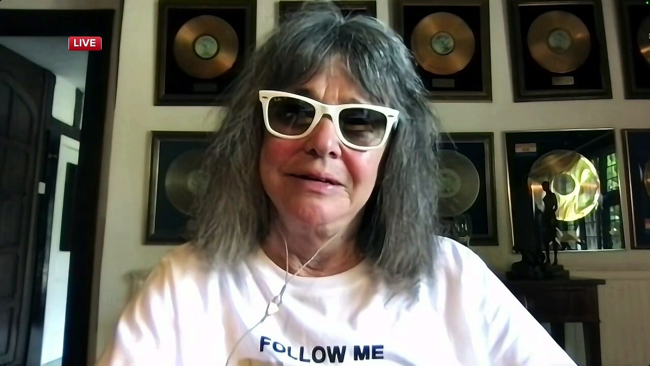 Suzi Quatro pays tribute to friend Bonnie Tyler