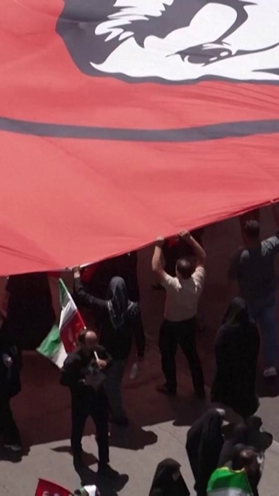 Iranians unfurl banner with Trump assassination threat