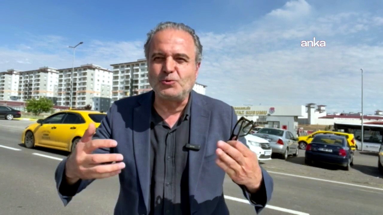 Deniz Göktaş'a EMEP Milletvekili Bayhan’dan ziyaret: Yeni gösteri için not almaya başlamış