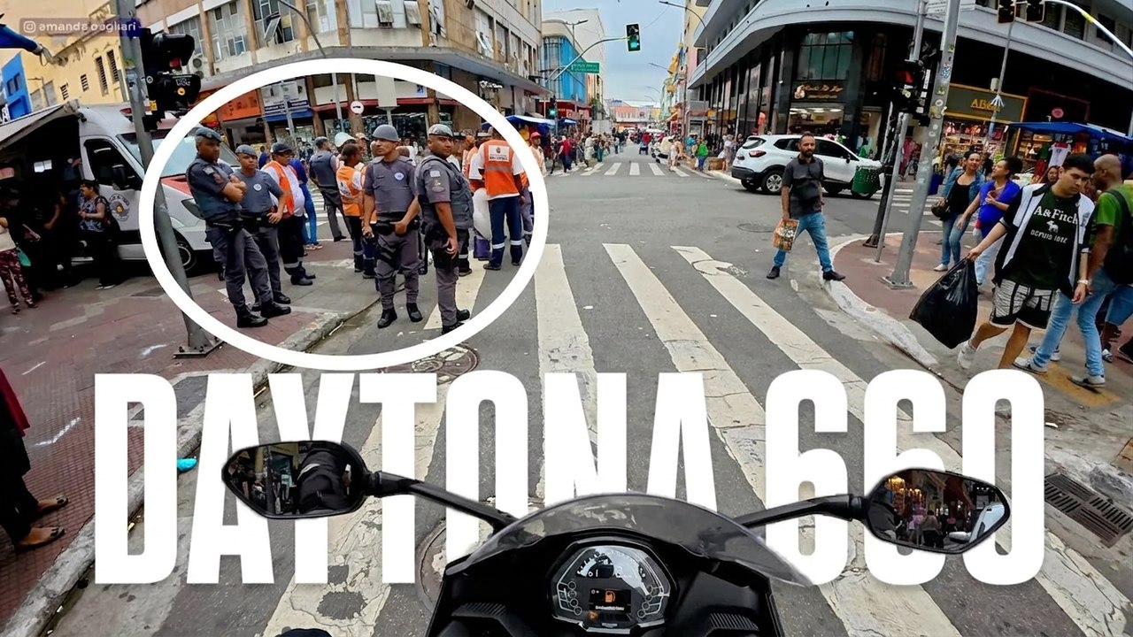 Triumph Daytona 660 2025 : meilleure que la Honda CBR 650 ? Essai sur route et en ville !