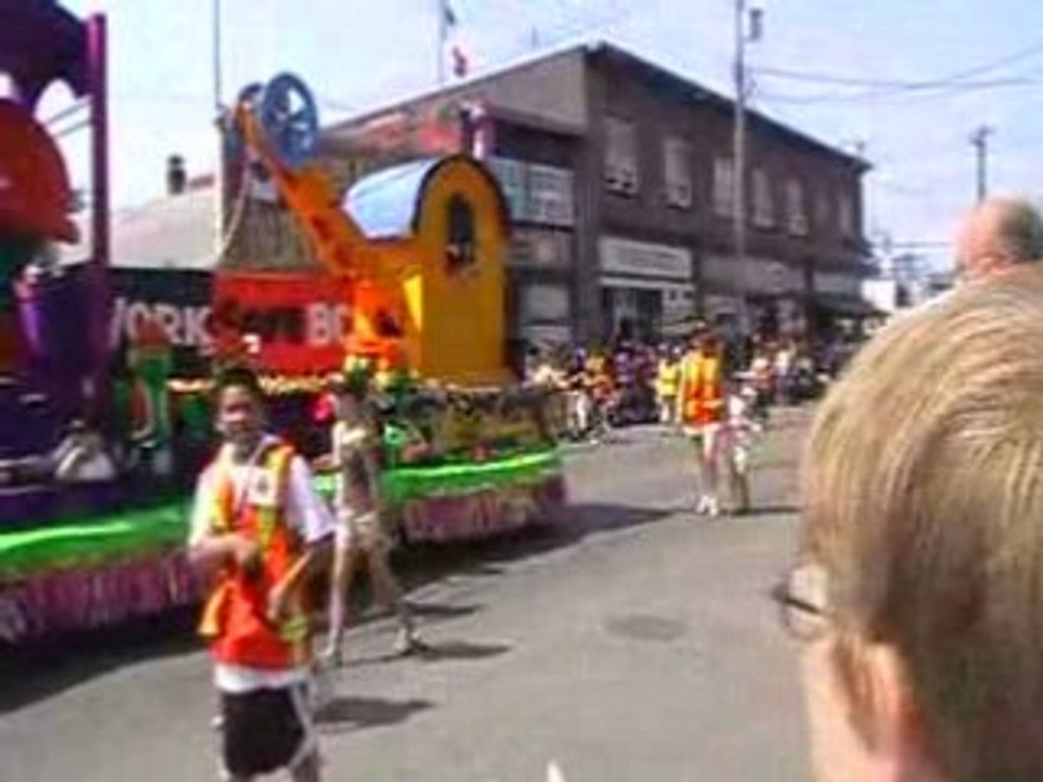 Parade 3