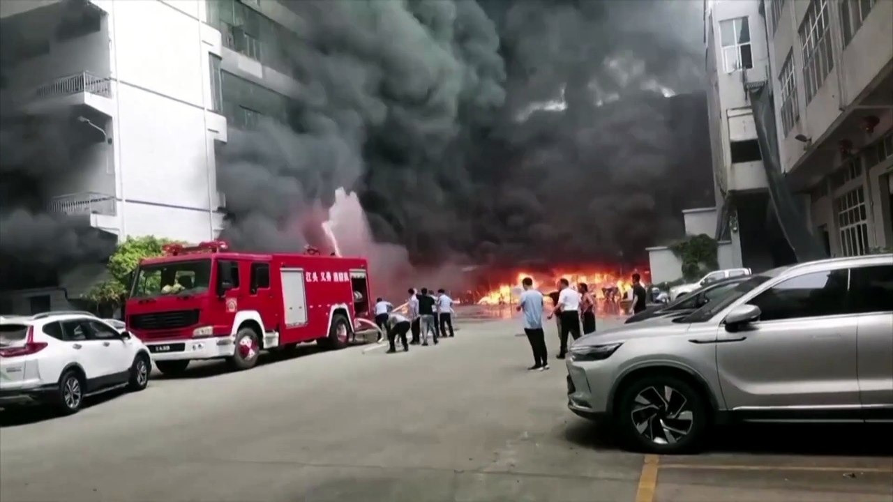Un incendio mortal en una fábrica de zapatos en China lleva a Xi Jinping a ordenar una investigación