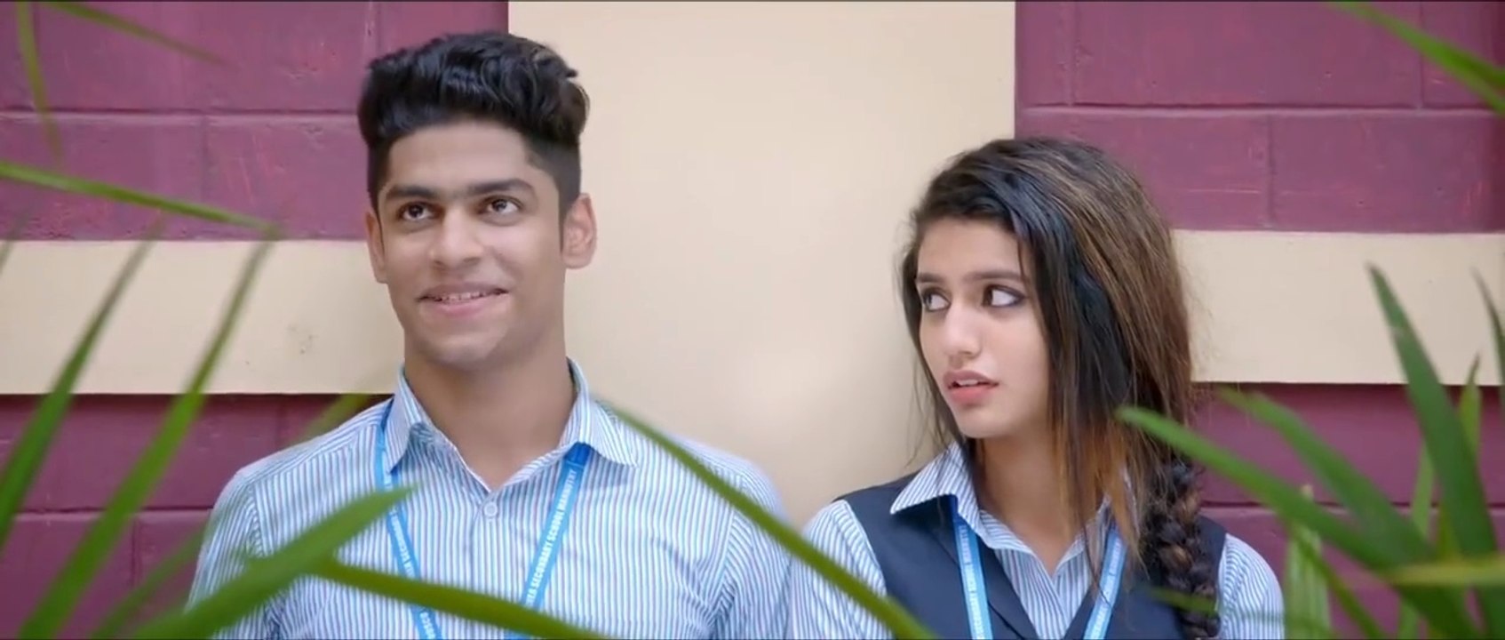 Oru Adaar Love (romance) south hindi movie