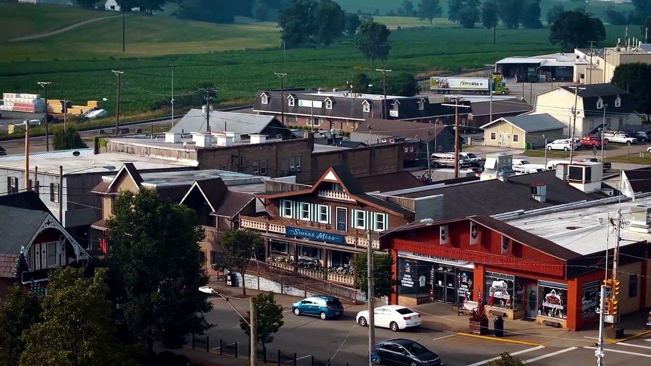 Sugarcreek Amish Mysteries S01E03.O Little Town of Sugarcreek.