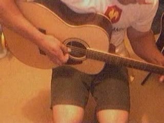 Le theme de metal gear 2 a la guitare