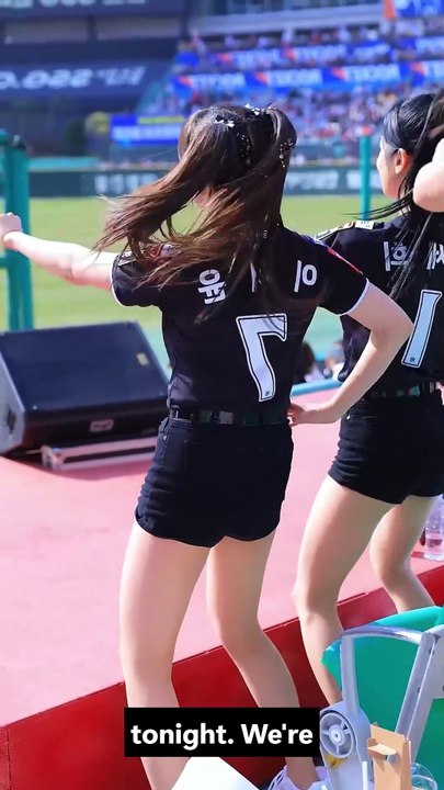 Energetic Lee Seo Yun Hold Up Out Song Fancam + Cheerleader EP 127